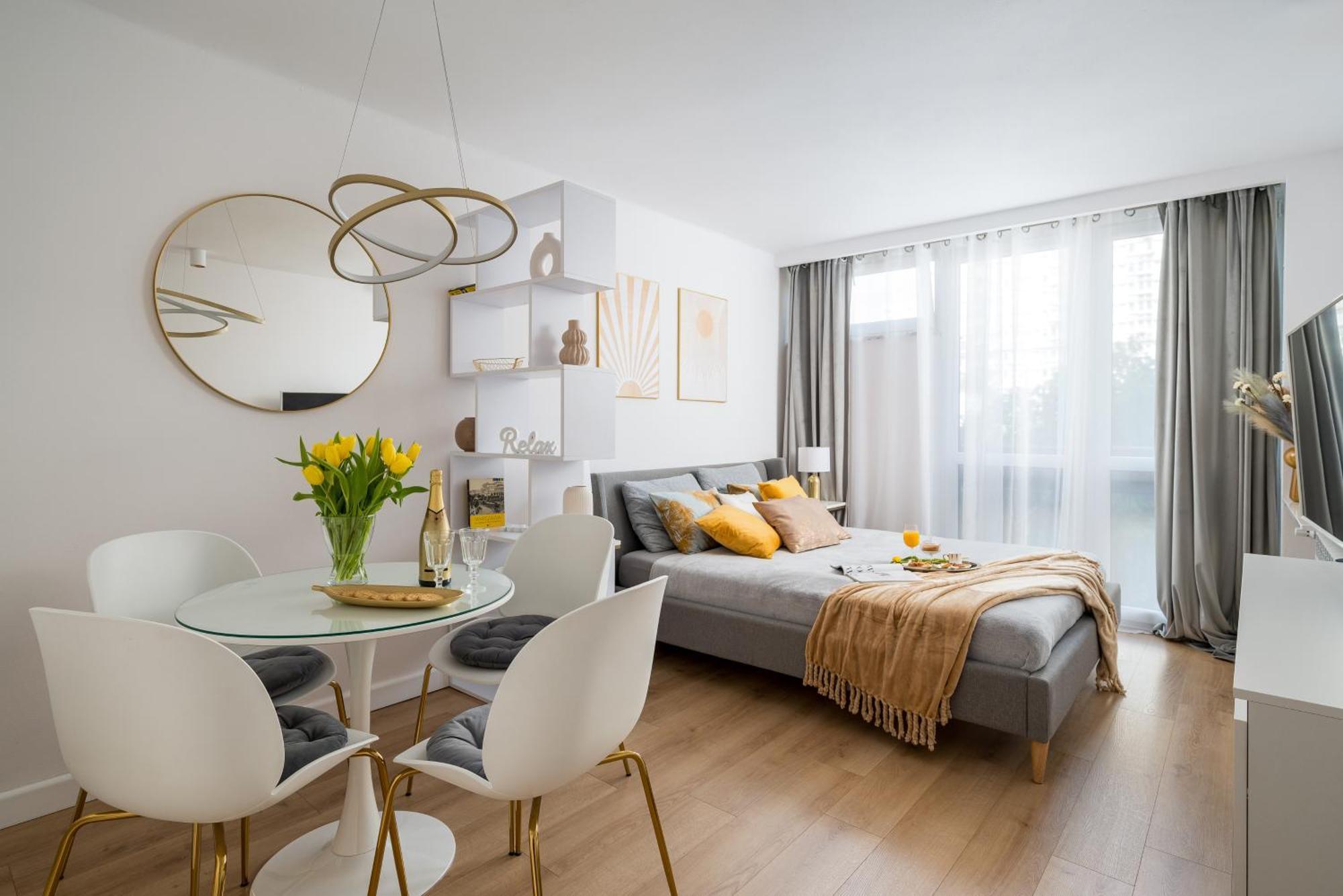 Gold Premium Central Suite 950 M To Central Station Parking Varsóvia Exterior foto