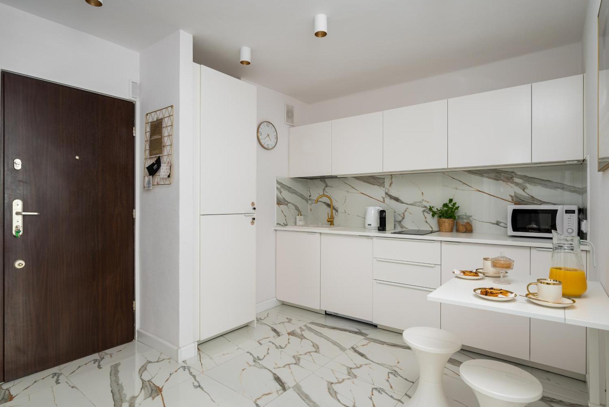 Gold Premium Central Suite 950 M To Central Station Parking Varsóvia Exterior foto