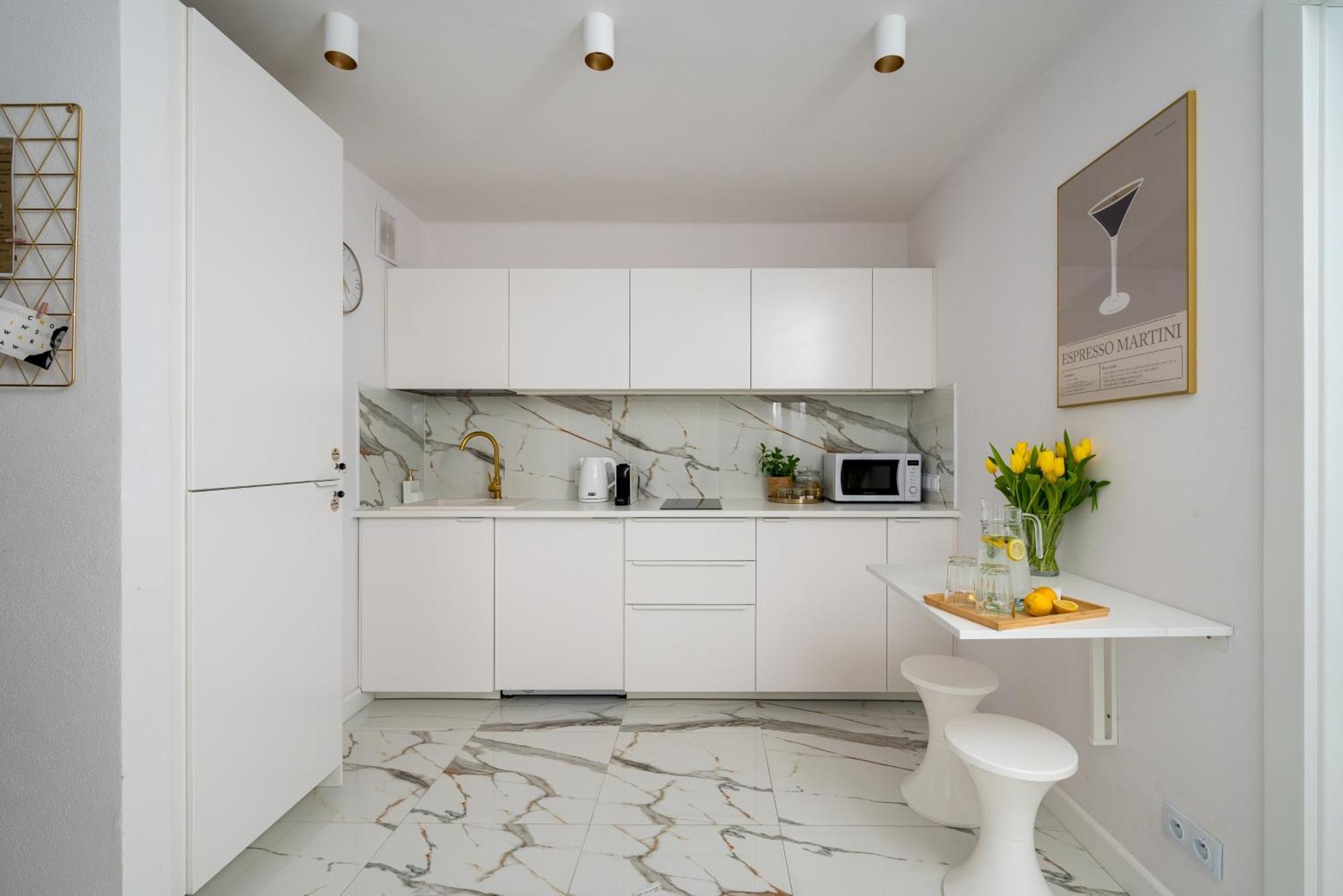 Gold Premium Central Suite 950 M To Central Station Parking Varsóvia Exterior foto
