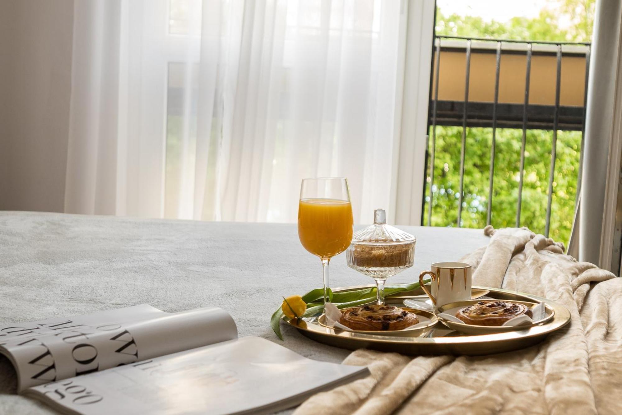 Gold Premium Central Suite 950 M To Central Station Parking Varsóvia Exterior foto